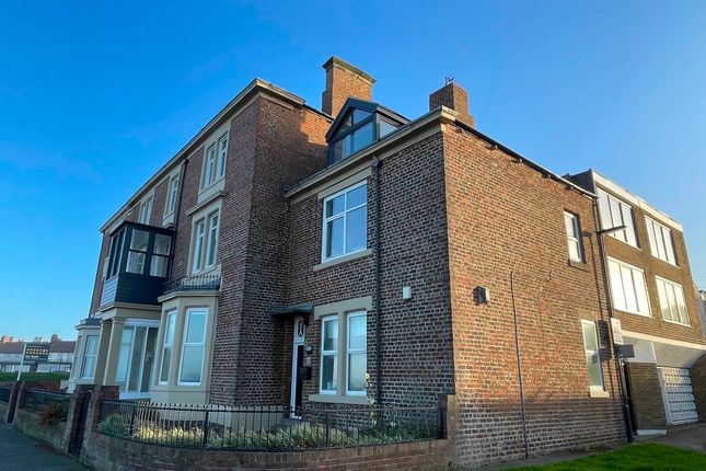 Flat to rent in Grand Parade, Tynemouth, North Shields