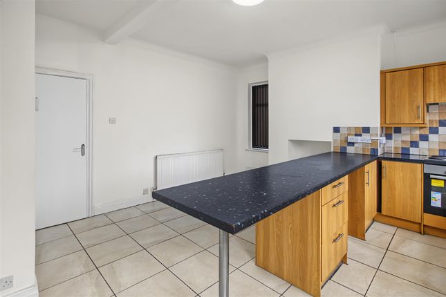 8, Trafford Street, Preston photo 4