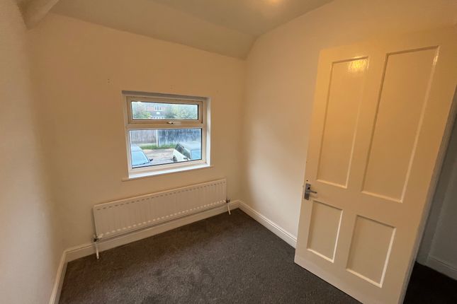 85, KIDDERMINSTER photo 5