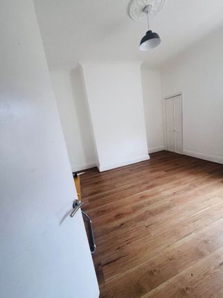 46 St. Fillans Road, London photo 4