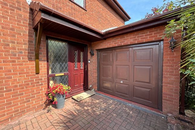 5 The Hawthornes, Ormskirk photo 2