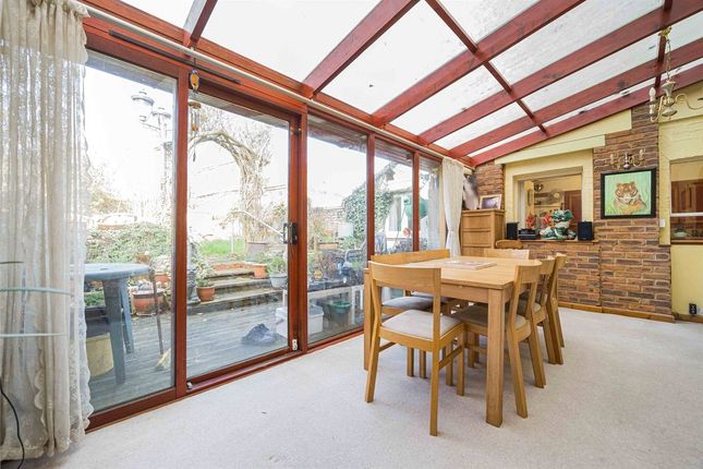 36, Broomhill Road, Kent photo 3