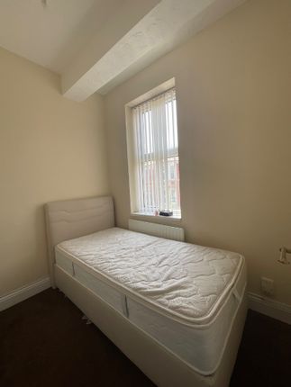 57, Wingrove Gardens, Newcastle upon Tyne photo 5