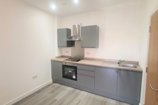 Flat to rent in The Card House, Bingley Road, Bradford, West Yorkshire