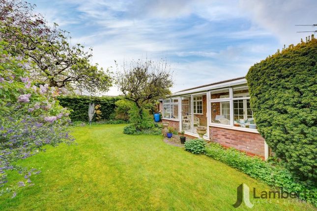Bungalow for sale in Holt Gardens, Studley