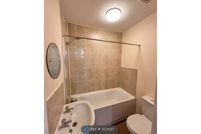 Flat, North Road, Stoke-On-Trent photo 3
