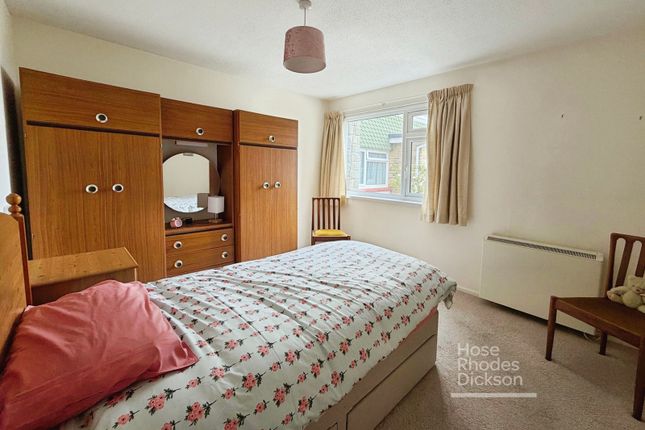 32, Grasmere Avenue, Isle of Wight photo 4