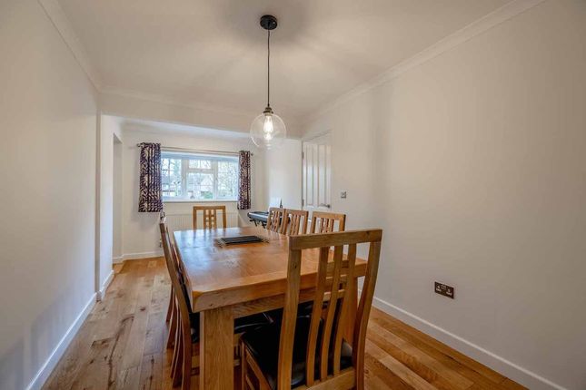 9, Ruscombe Gardens, Datchet photo 4