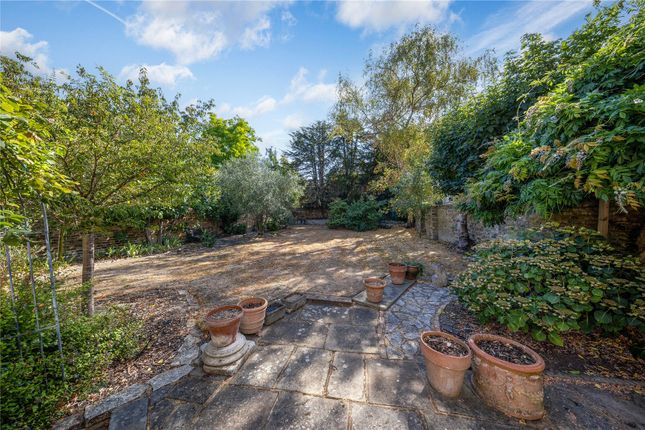 19, Ennerdale Road, Surrey photo 2