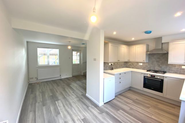 12, Warblington Close, EASTLEIGH photo 2