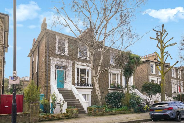 36, Lawford Road, London photo 2