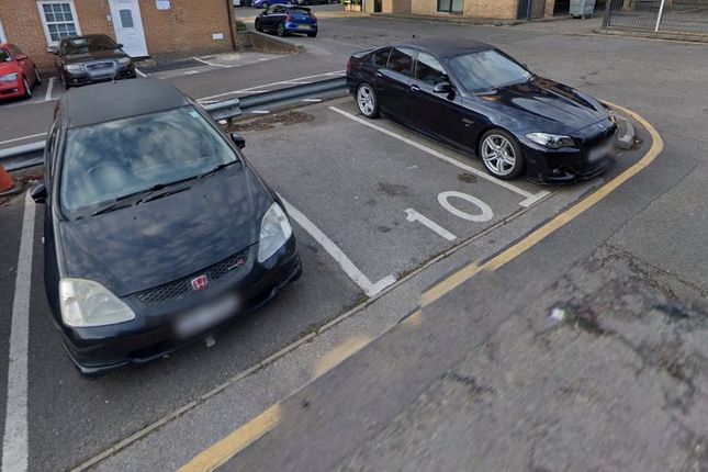 Thumbnail Parking/garage to rent in Liverpool Road, Luton