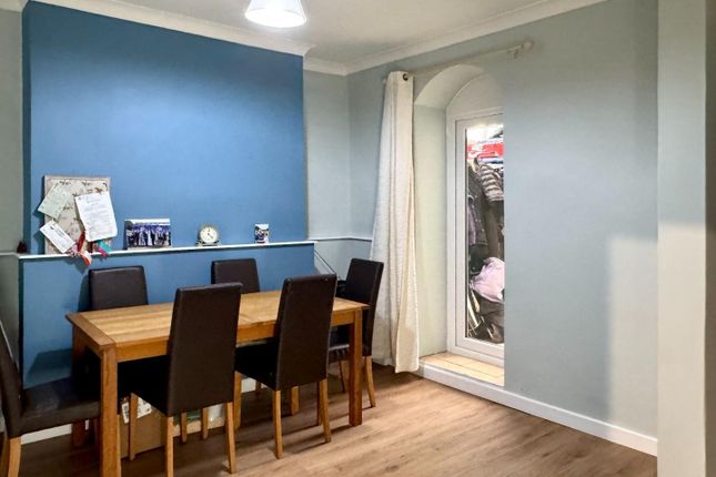 11, Bridge Street, Cogan photo 4