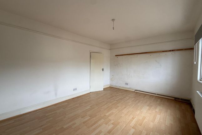 12, Dartnell Road, Croydon photo 3