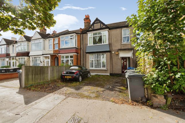 Flat for sale in Lincoln Road, South Norwood