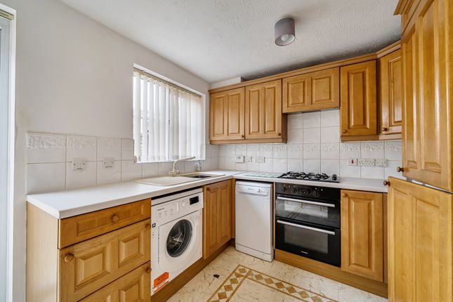 50, Graylag Crescent, Tewkesbury photo 3