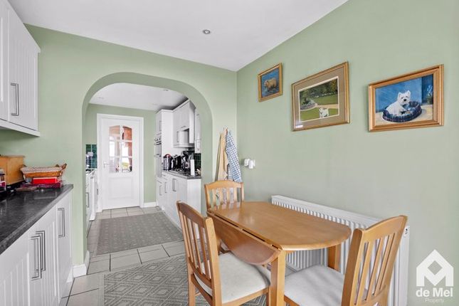 40, Two Hedges Road, Cheltenham photo 4
