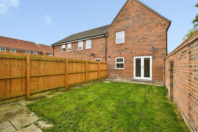 5, Lawton Walk, Hessle photo 4