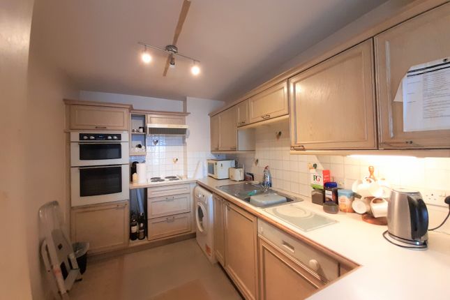 Flat for sale in Melbourne Quay, Gravesend