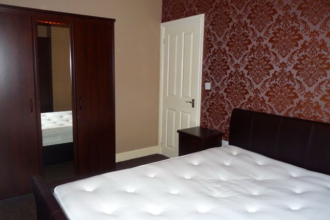 24, Carlton Street, Featherstone photo 5