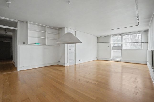 Flat 58 Rennie Court, London photo 2