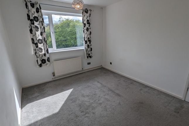 Maisonette to rent in New Road, Studley