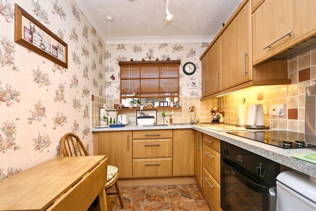 4, Granville Court, Granville Road, Eastbourne photo 3