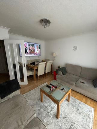 4, Foxwood Green Close, Enfield photo 4
