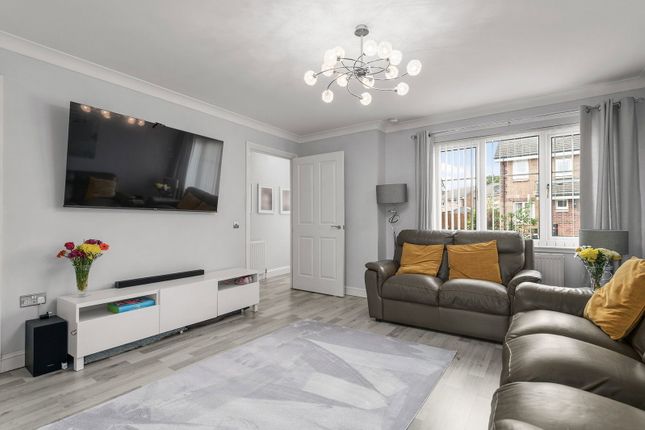 6, Stevenson Court, Falkirk photo 4