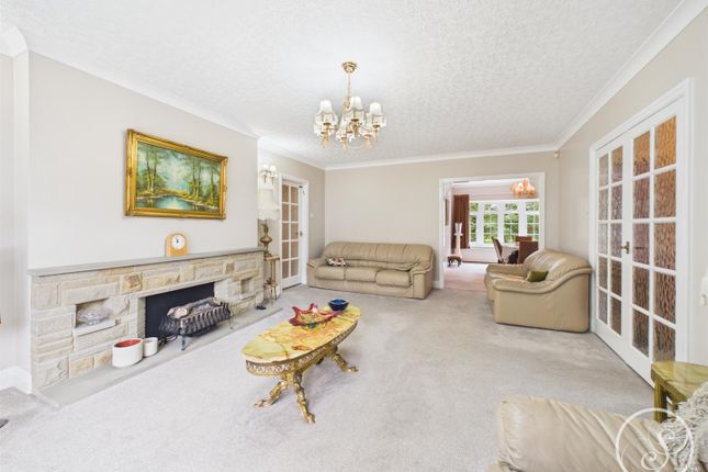 31, Sandmoor Green, Leeds photo 4