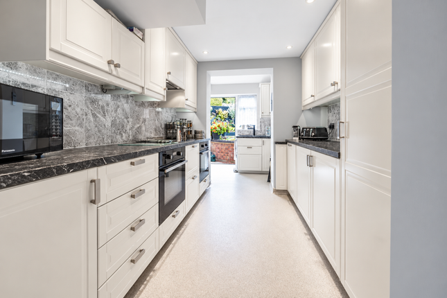 88, Canesworde Road, Dunstable photo 4