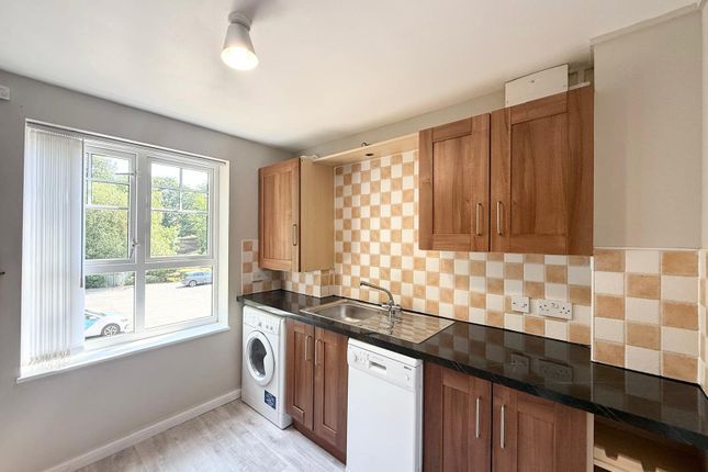 20, Tavistock Park, West Yorkshire photo 3