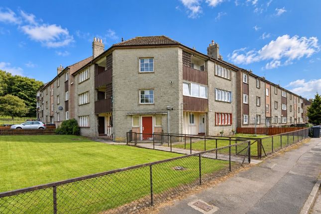 2-bed flat on 7, Cairngorm Drive, Aberdeen, £55,000