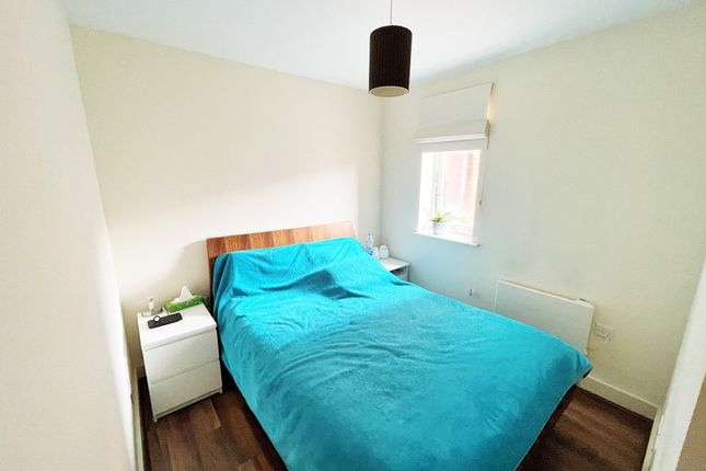 233, Heron House, Reading photo 3