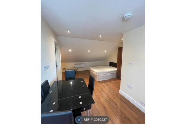 Thumbnail Studio to rent in The Mall, London