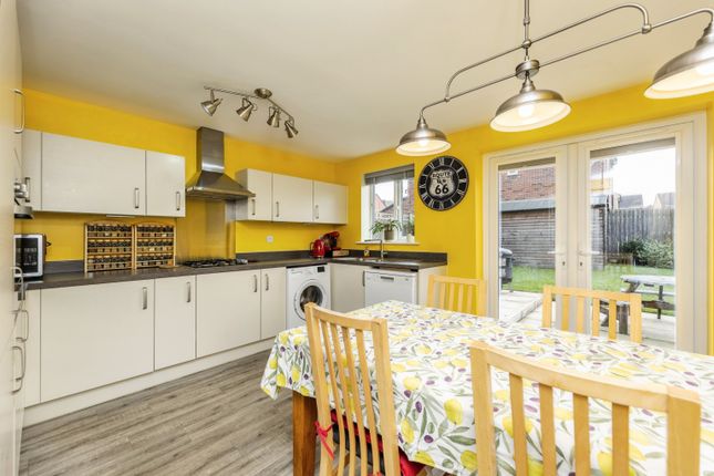 Sherwood Drive, Selby photo 3