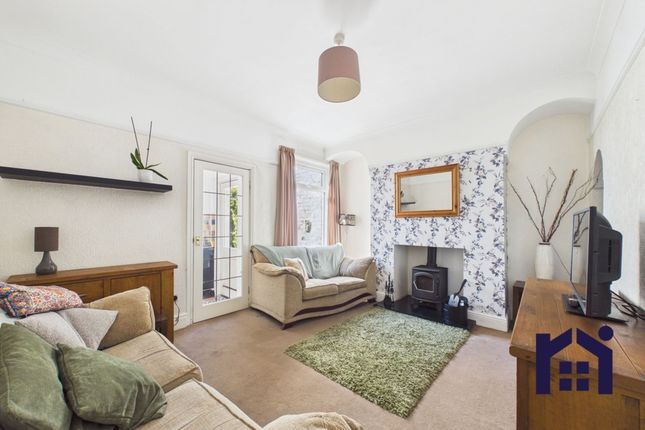 379 Langton Brow, Chorley photo 2