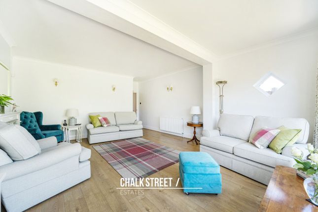 14, Clyde Way, Romford photo 3