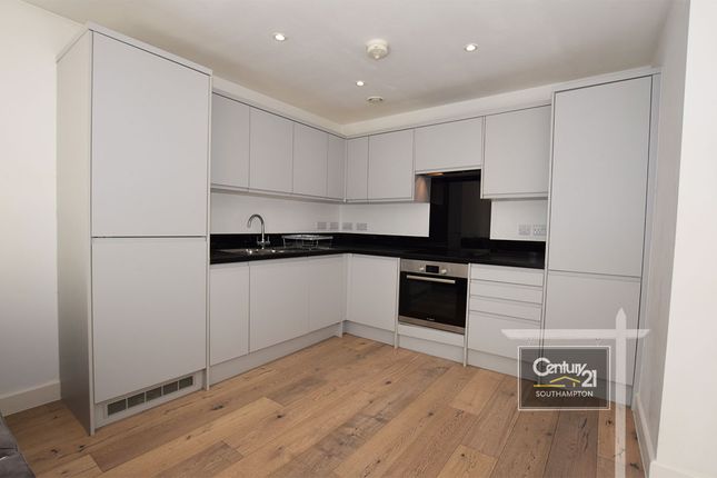 Flat for sale in |Ref: L780466|, Royal Crescent Road, Southampton