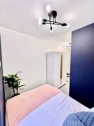 Room 5, 25, Cecil Street, Walsall photo 4