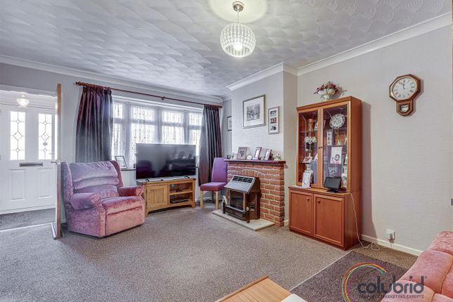29, Morley Hill, Stanford-le-Hope photo 3