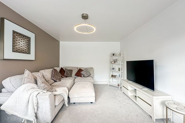 60 Fairways Drive, Ellesmere Port photo 2
