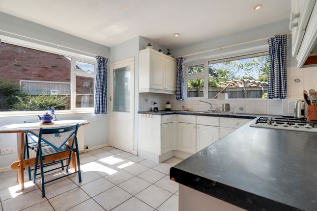 5, Maer Vale, Exmouth photo 4