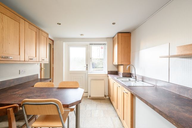 Flat for sale in 3 Roseburn Avenue, Edinburgh