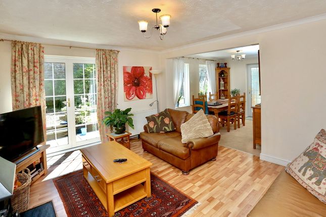 12, Ty Clyd Close, Abergavenny photo 2
