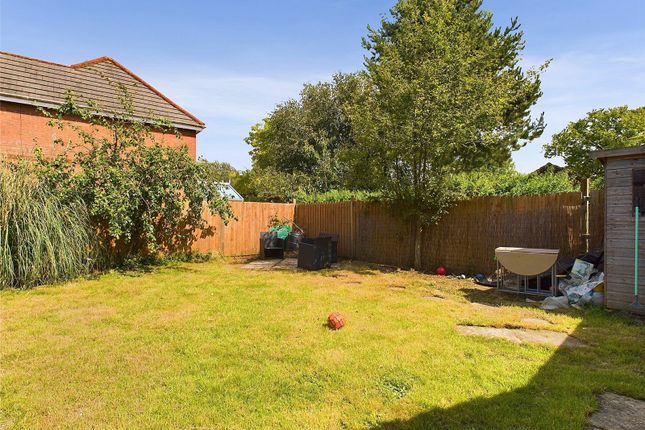7, Watson Grove, Gloucester photo 2