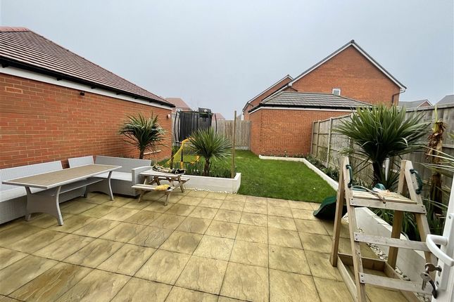 Holmwood Way, Angmering photo 4