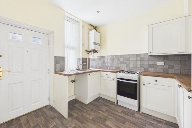 21, Lister Ville, Bradford photo 4