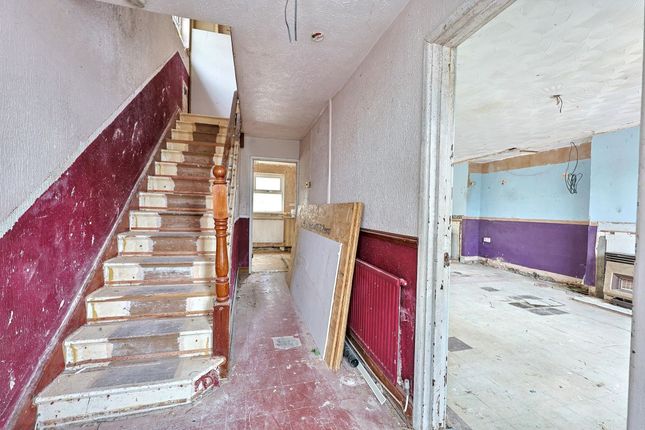 12 Barn Close, Trevethin, Pontypool photo 4