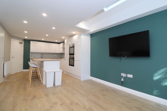 34, Rhymney Street, Cardiff photo 3